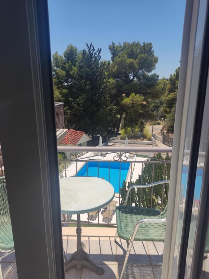 Pessada Bay Studios And Apartments Pesádha Eksteriør billede