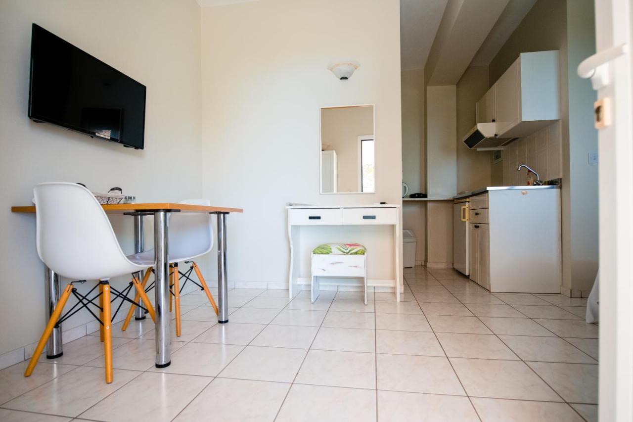 Pessada Bay Studios And Apartments Pesádha Eksteriør billede