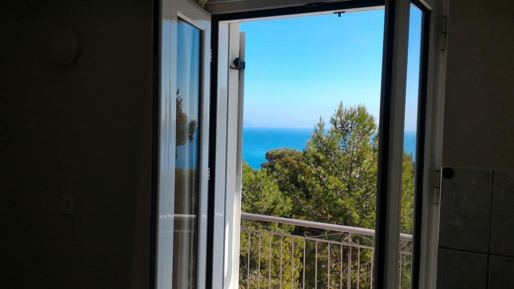 Pessada Bay Studios And Apartments Pesádha Eksteriør billede