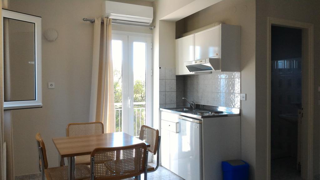 Pessada Bay Studios And Apartments Pesádha Eksteriør billede