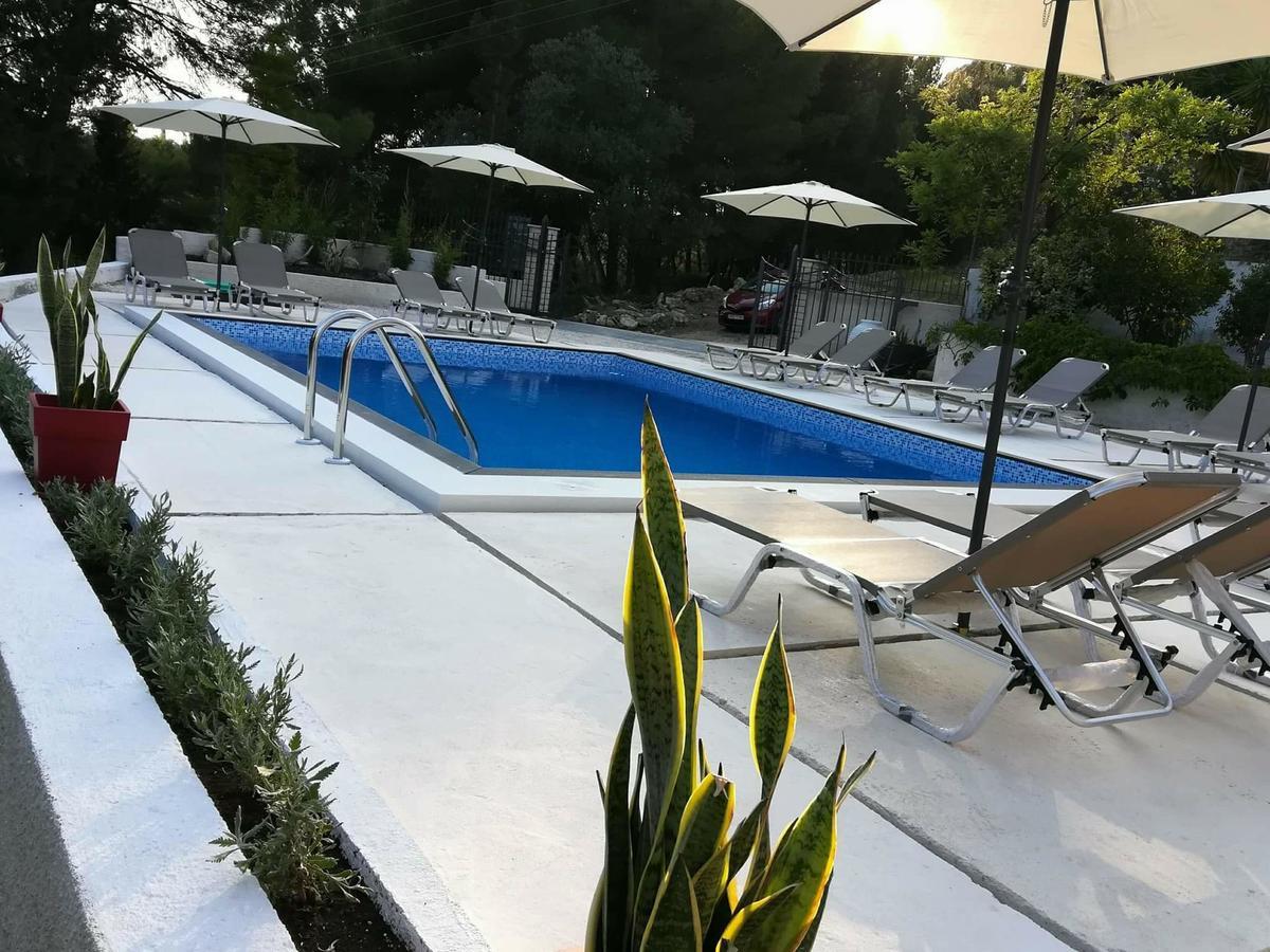 Pessada Bay Studios And Apartments Pesádha Eksteriør billede